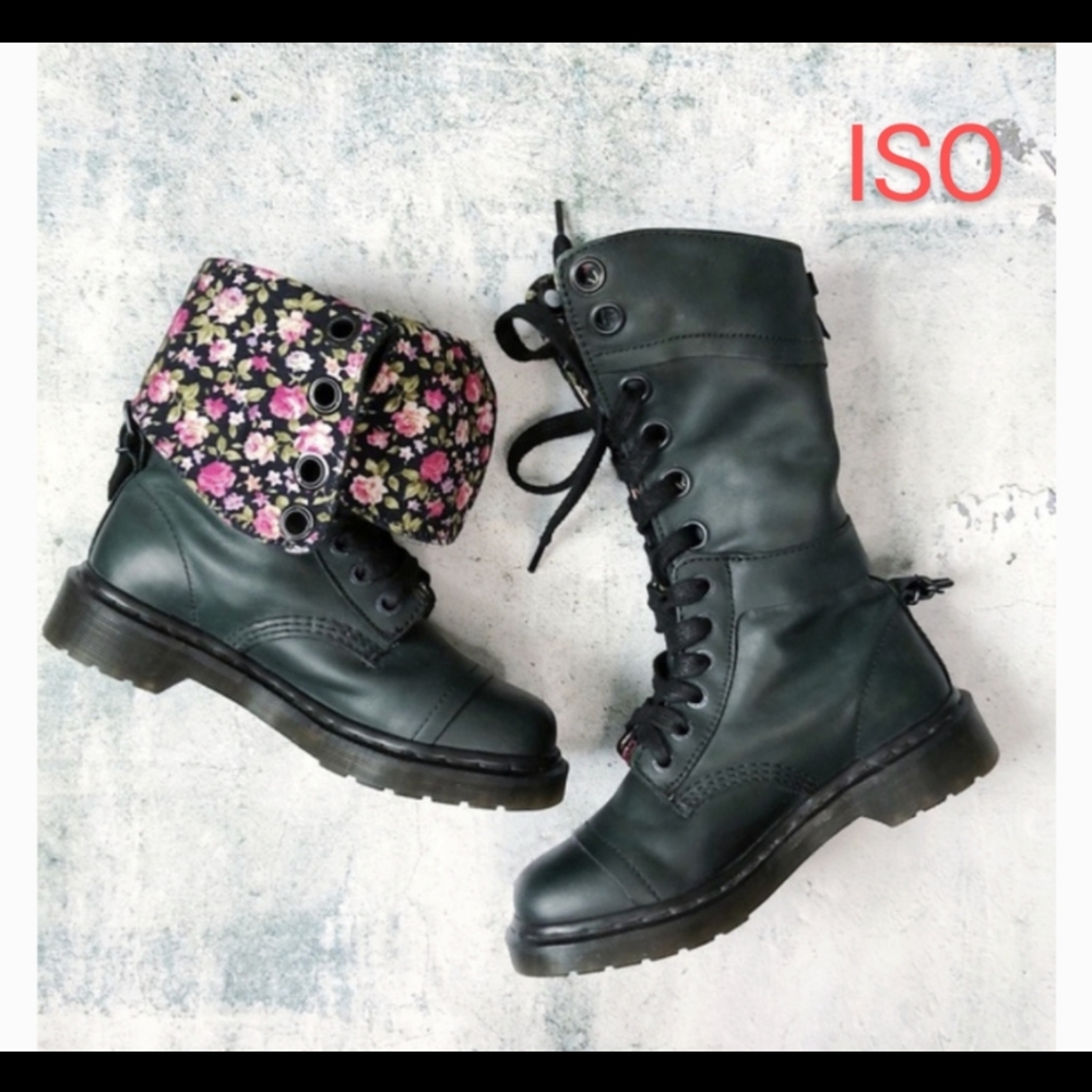 **ISO** Black Doc Martens Triumph Size 9/Euro 41